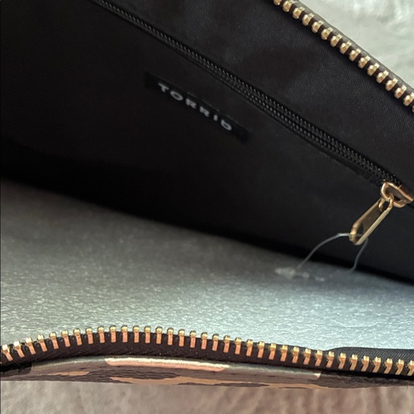 NWOT Torrid Black Grey Brown Camo Clutch Handbag - Picture 3 of 9